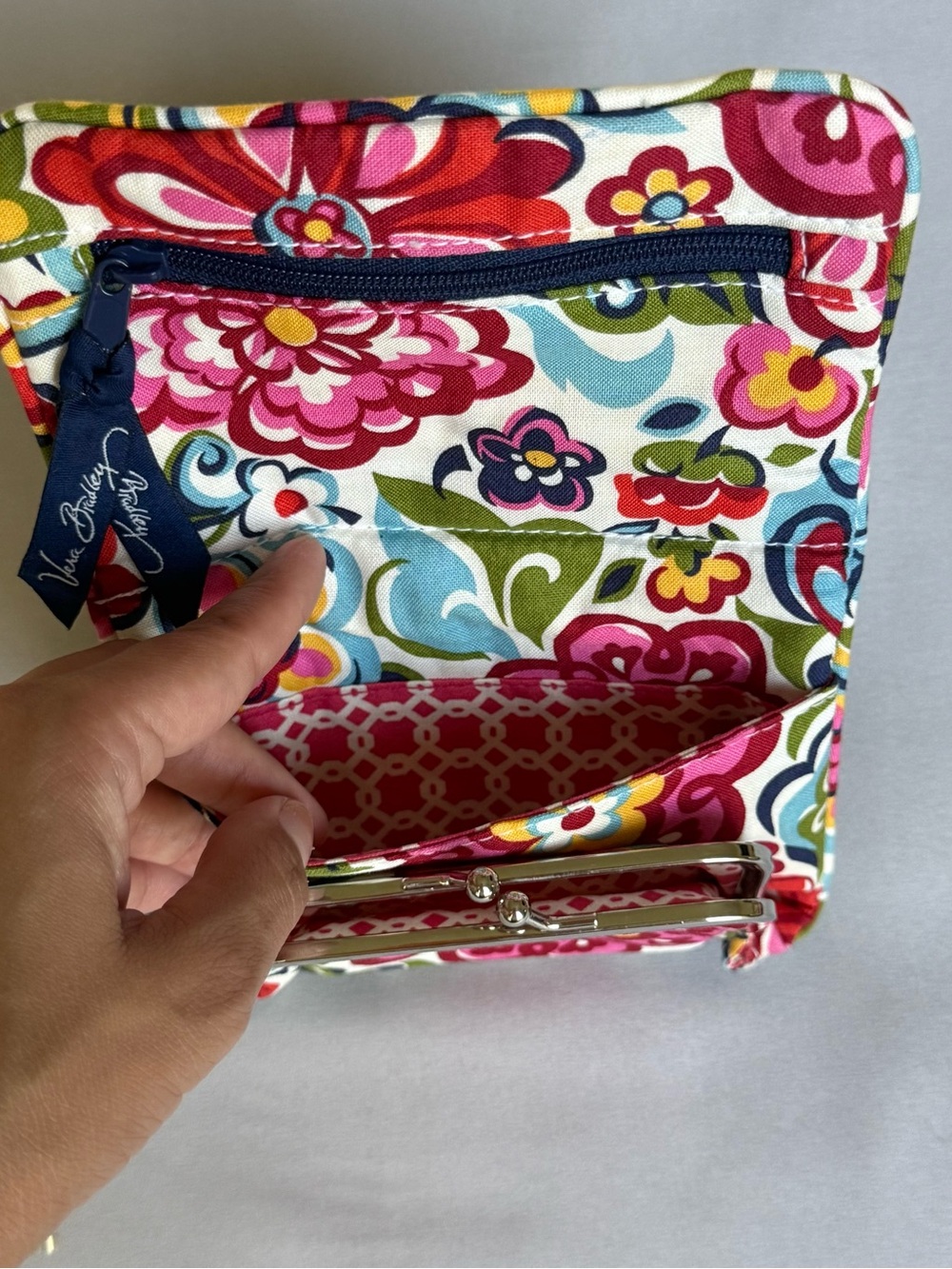 Vera Bradley Floral Quilted Multicolor Wristlet Wallet - Picture 4 of 6